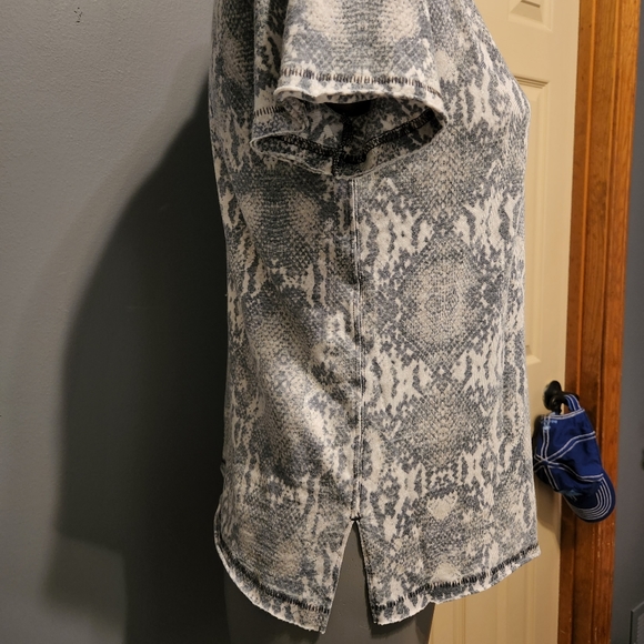 Free People Anthropologie snakeskin print tissue-thin tshirt - Picture 5 of 7